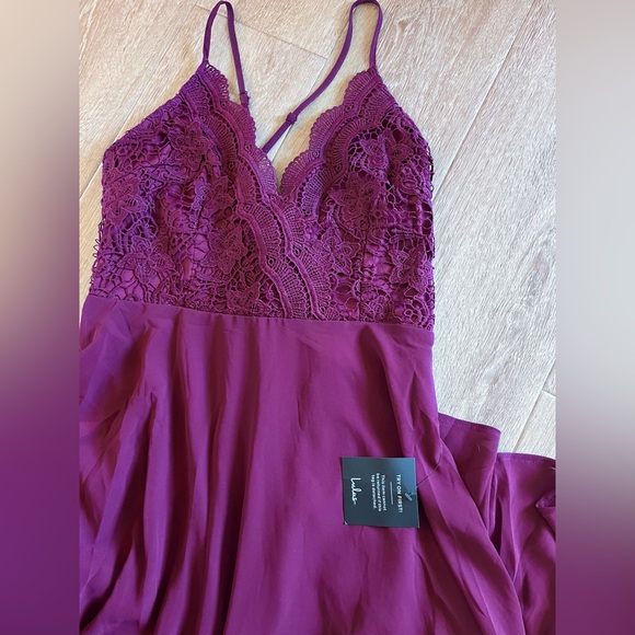 NWT Lulus Madalyn Burgundy Lace Maxi Dress Size L Formal Wedding Guest - Picture 6 of 9
